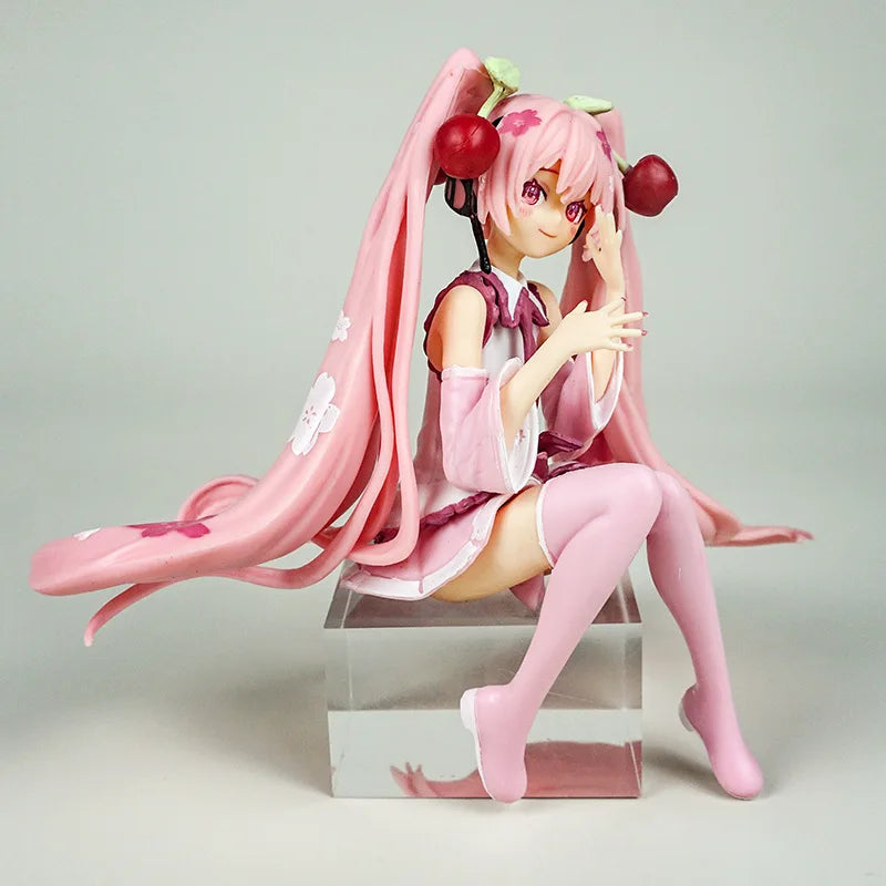 11CM  Figura de Sakura Sentada